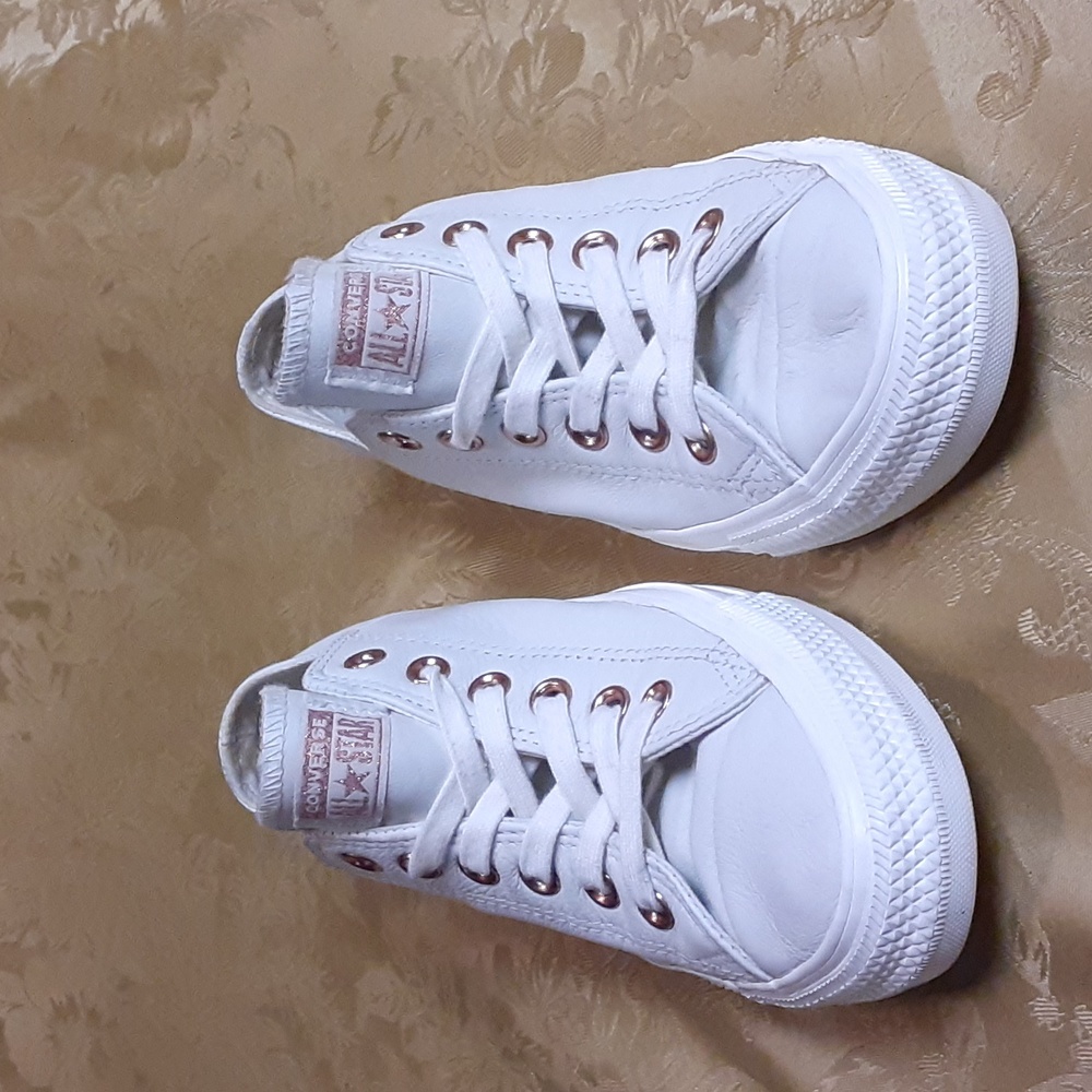 CONVERSE Chuck Taylor All Star Ox Mono Leather Size 7 Women's  White LIKE NEW